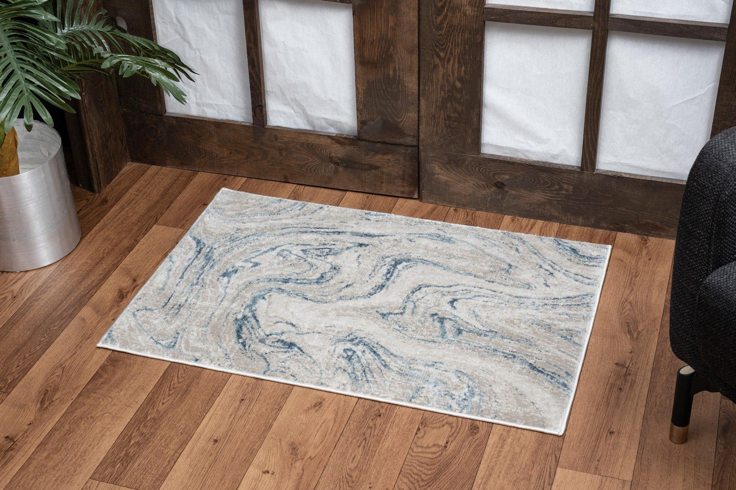 Elegant Blue & Ivory Swirl 5 Ft. 3 In. X 7 Ft. 3 In. Area Rug