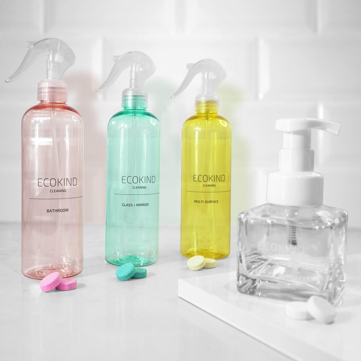 Essential cleaning supplies with easy-to-use refills, ensuring efficient and eco-friendly maintenance solutions.