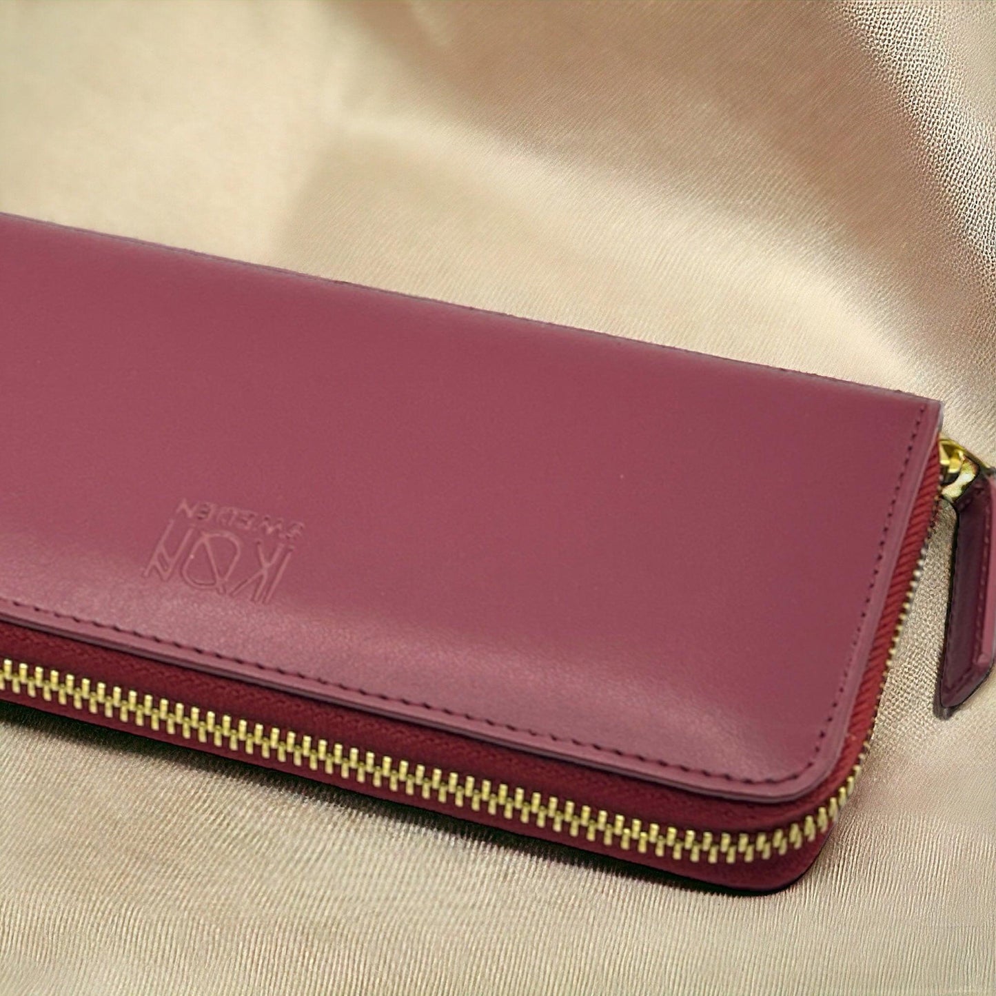 Kivik | Apple Leather Long Zip Wallet - Wine Red