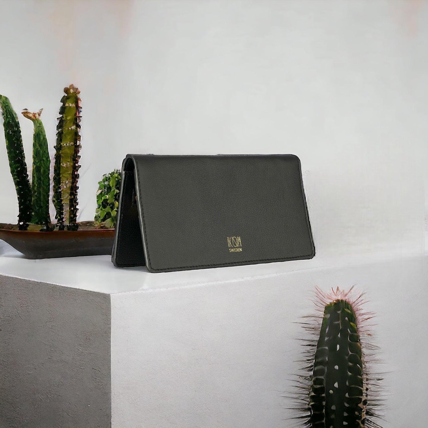 Black Vegan Cactus Leather Slim Wallet