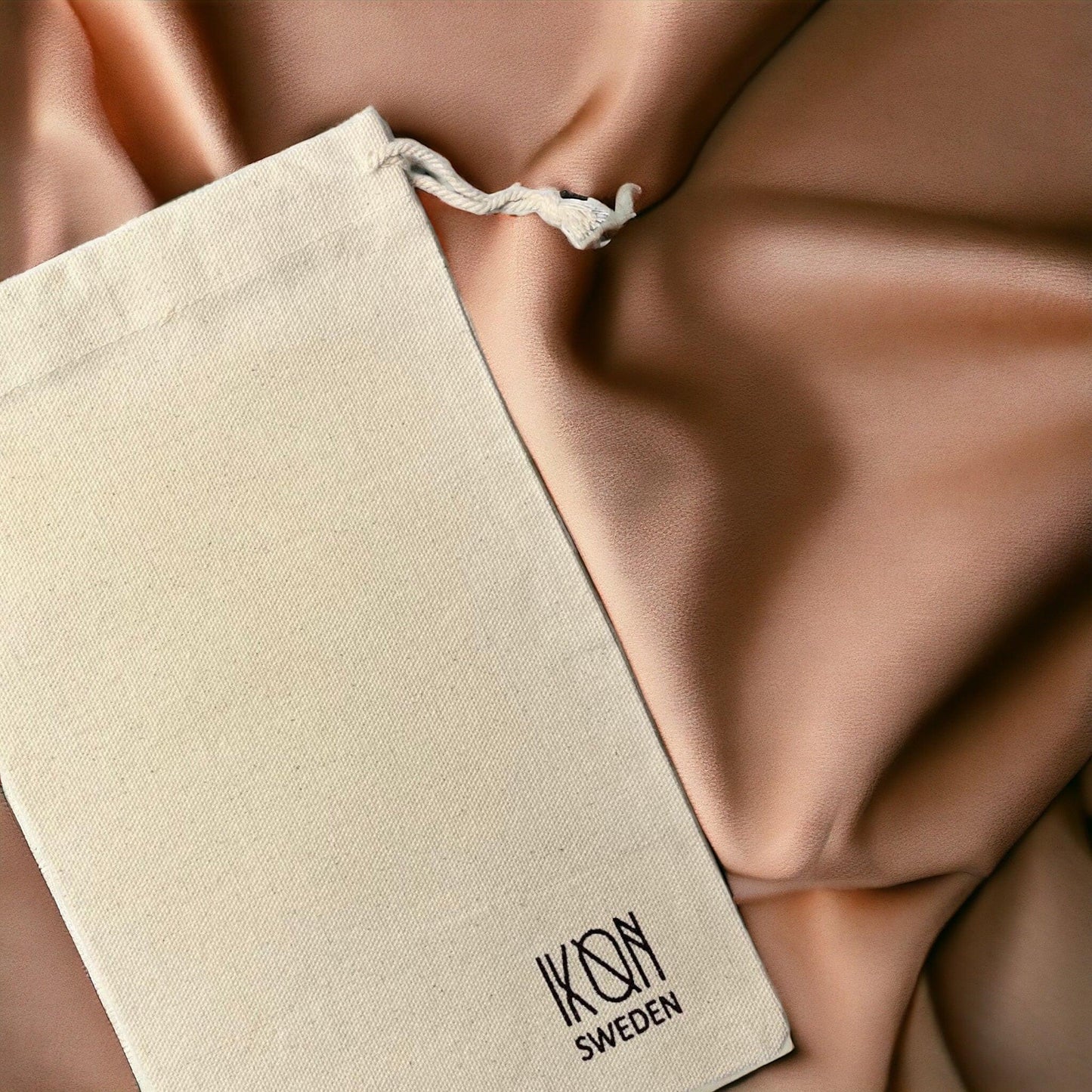 Kivik | Apple Leather Long Zip Wallet - Wine Red