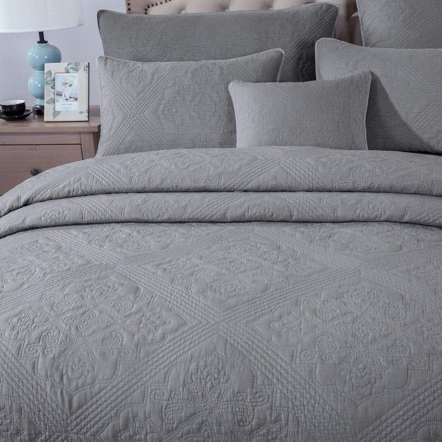 DaDa Bedding Vintage Stone Wash Grey Floral Matelassé Bedspread