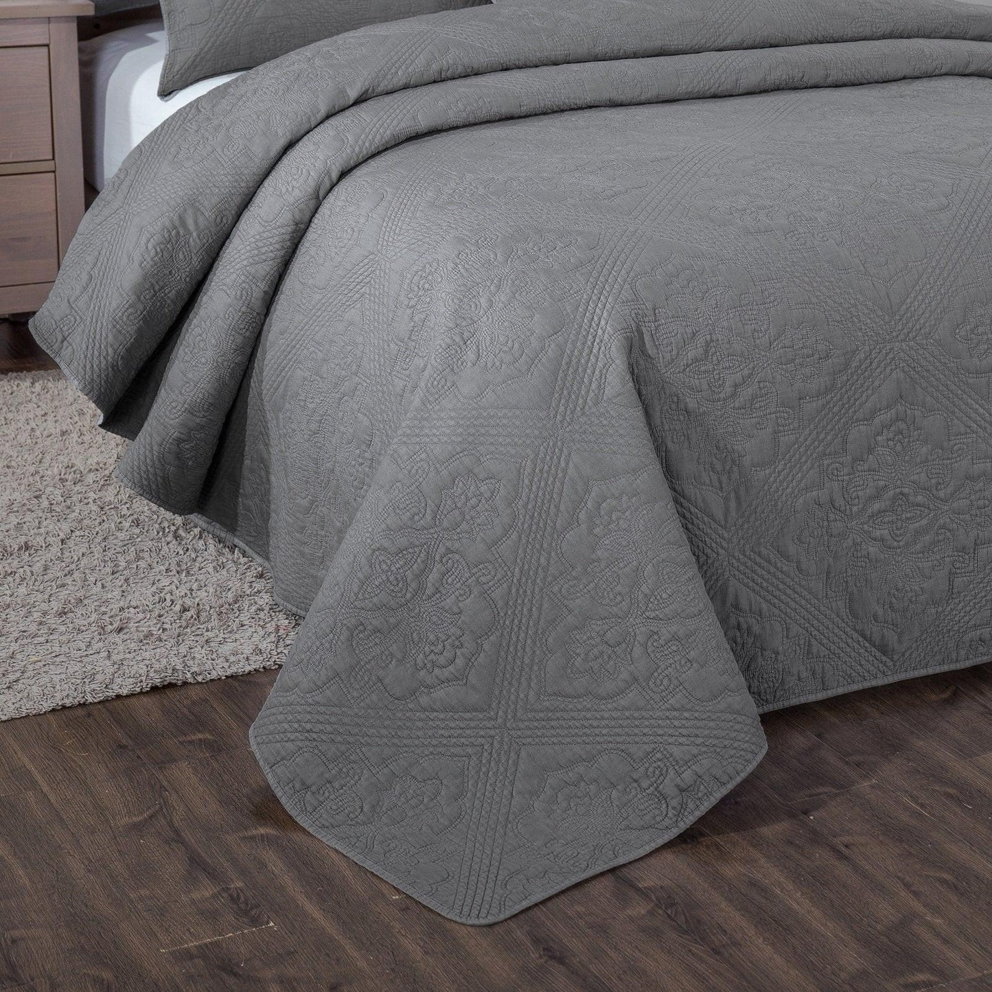 DaDa Bedding Vintage Stone Wash Grey Floral Matelassé Bedspread